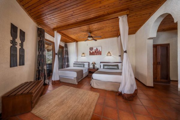 WideTwinBedroom